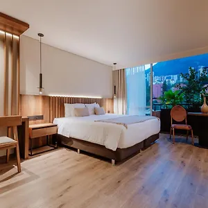 1616 4*, Medellín Kolumbien
